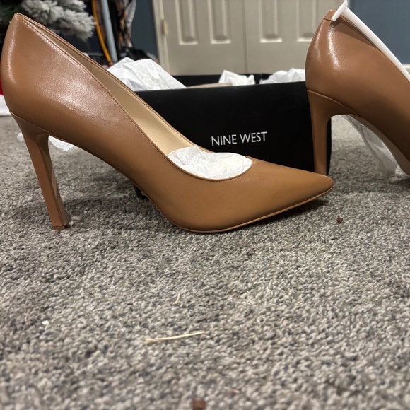 Classic leather Tatiana, size 12 - Picture 1 of 4